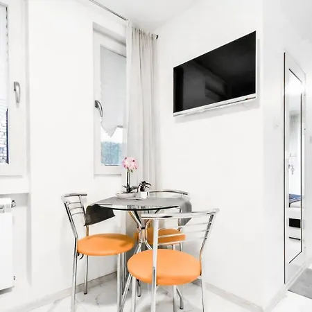 Апартаменты 1bdr Prime Location Ndk Area София