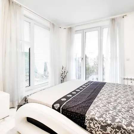Апартаменты 1bdr Prime Location Ndk Area *