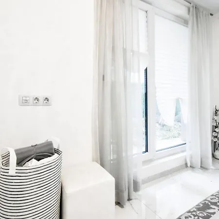 1bdr Prime Location Ndk Area Sofie