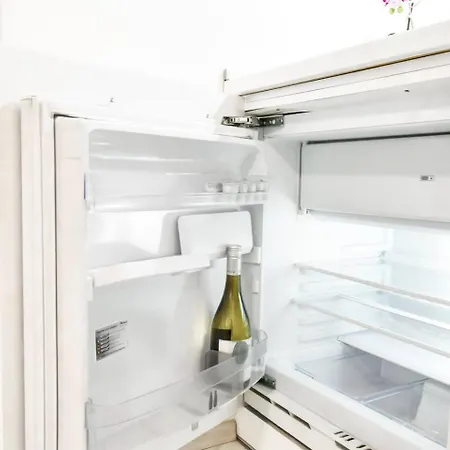 1bdr Prime Location Ndk Area Apartmán *